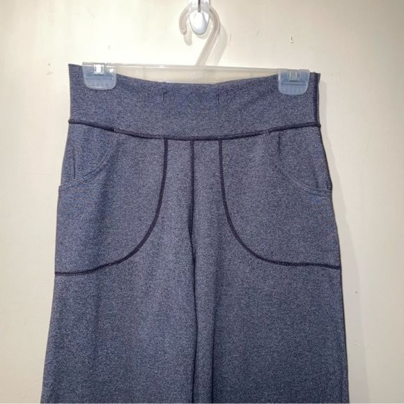 Lululemon Athletica Wide?Leg High Waisted Pants Gray Size 2 - Picture 3 of 9